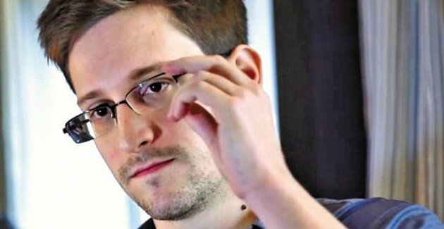 El polémico mensaje de navidad de Edward Snowden