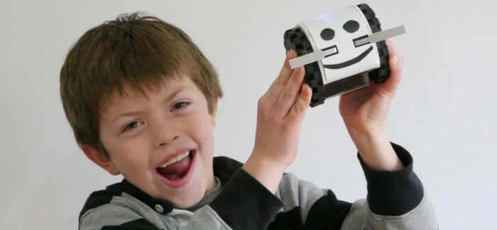 Este robot le enseñará programación web a niños y adultos